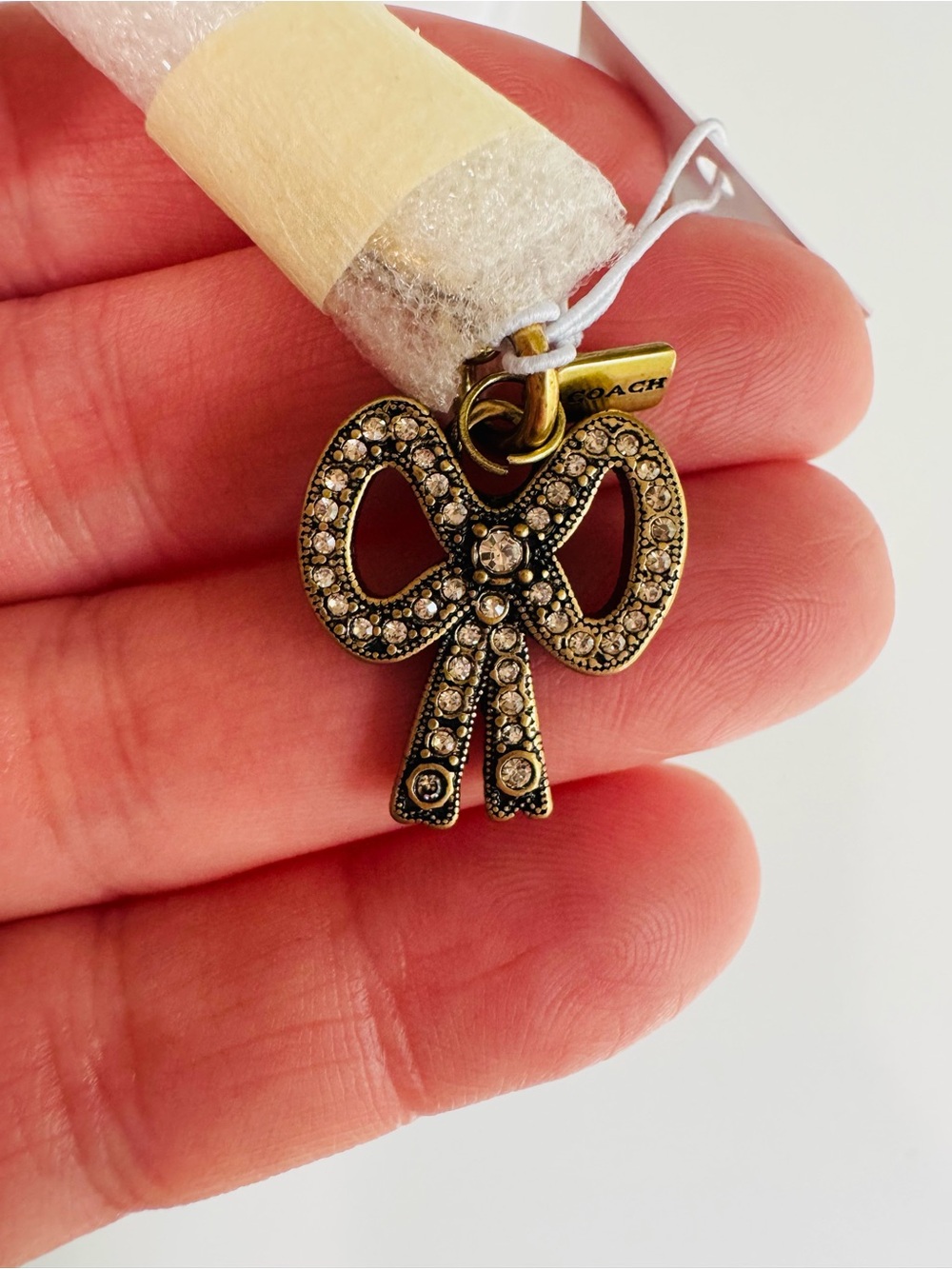 Coach CCX80 DIY Crystal Bow Charm Rhinestone Bag Charm NWT - Picture 3 of 9